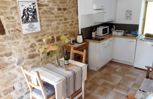 Plomelin House | Gîte Clos St Roch, Ideal for Recharging in the Countryside!
