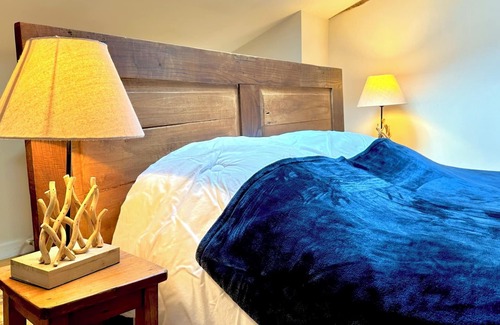 Estadens House | Gîte COMMINGEOIS 13 persons with swimming pool facing the CAGIRE mountain