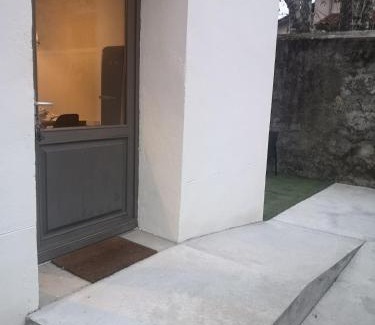 Condrieu Apartment | gite Condrieu parking privé