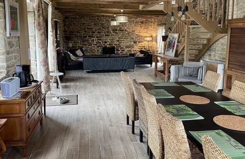 Pleuven Cottage | Gite de Caractère Dans Ancienne Metairie en Plein Centre de Pleuven