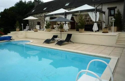 Cublac Villa | Gîte de France The heights of the valade 3 ears - Gîte de France 4 people