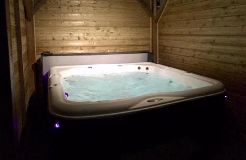 Eu House | Gite de la Baigneuse avec jacuzzi 6 pers
