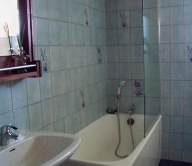 Ambierle House | Gite De La Tour De Rouilleres