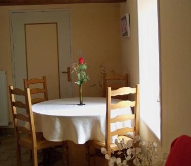 Ambierle House | Gite De La Tour De Rouilleres