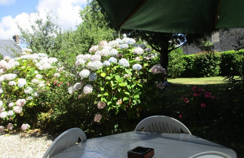 Dragey-Ronthon House | Gîte de Tissey in the Bay of Mont-St-Michel, quiet and cosy with wood-burning stove.