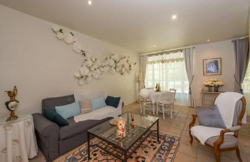 Le Thor House | Gite des Carmes and Spa