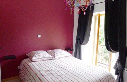 Roanne House | Gite des Loges du Château de Matel