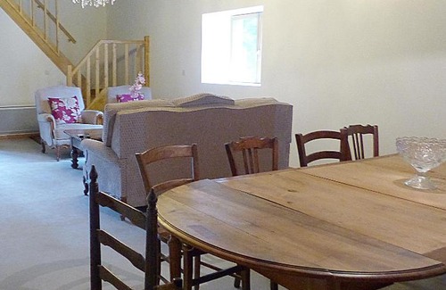 Roanne House | Gite des Loges du Château de Matel