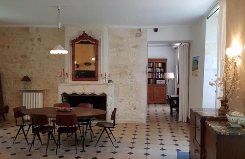 Avy House | Gite du Château de Pernan