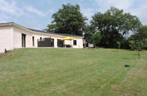 Salignac-Eyvignes House | Gite du chêne vert - Périgord