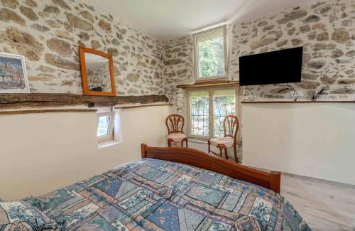 Carla-de-Roquefort Apartment | Gite du moulin - Ariège
