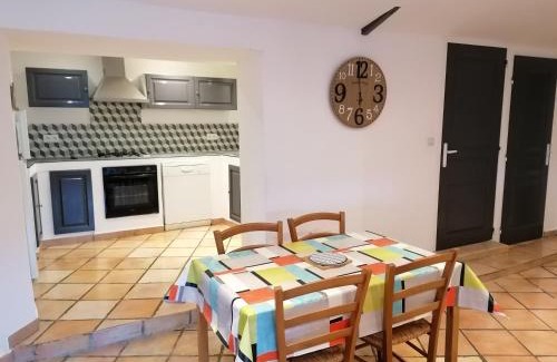 Saint-Sauveur-Gouvernet House | gite du safranier