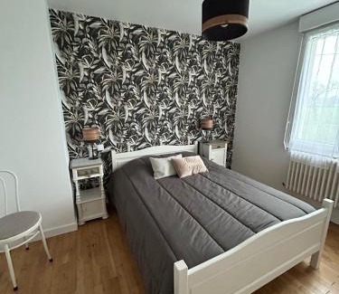 Neant-sur-Yvel House | Gite en Brocéliande avec vue