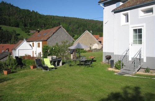 Lapoutroie Apartment | Gite en pleine verdure au coeur du village
