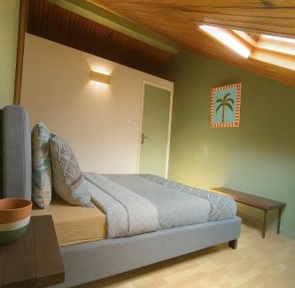 Dos d'Ane House | Gite etape chez Paule et jo