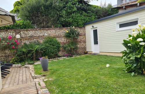 Etretat House | Gite Etretat center with garden and parking