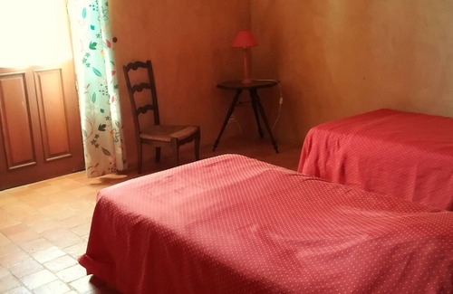 Fontenay-sur-Vegre Cottage | Gite Fontenay-sur-Vègre, 5 bedrooms, 12 persons