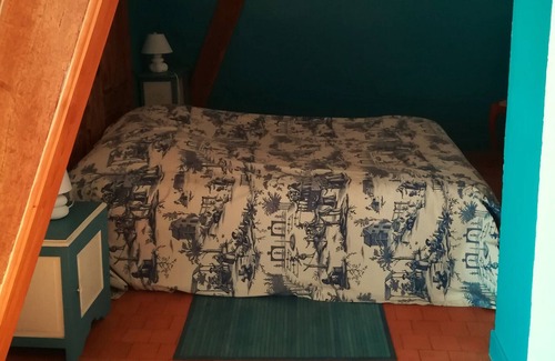 Fontenay-sur-Vegre Cottage | Gite Fontenay-sur-Vègre, 5 bedrooms, 12 persons