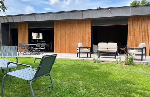 Saint-Germain-au-Mont-d'Or Cabin | Gite Loft 70m2 Atypique 2/4 persons near Lyon. Entire dwelling