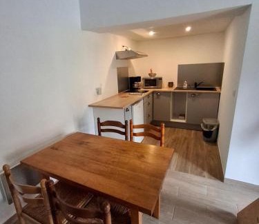 Sainte-Marguerite-d'Elle House | gite