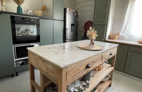 Lagor House | Gîte/furnished 3-bedroom house with veranda and garden - available 13/09 → 15/10