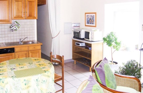 Douarnenez House | Gîte in character house, quiet, between sea and countryside, sleeps 5