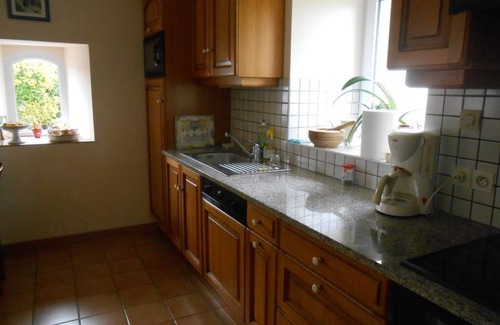 Douarnenez House | Gîte in character house, quiet, between sea and countryside, sleeps 5