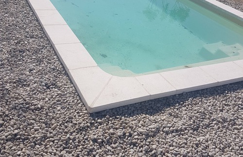 Malaucene Villa | Gite in Provence, 8 people, air conditioning, internet, private pool