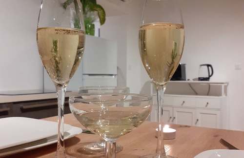 Montcorbon House | Gîte joies2vies Detached house with spa, sauna, bedroom, tv, air conditioning.