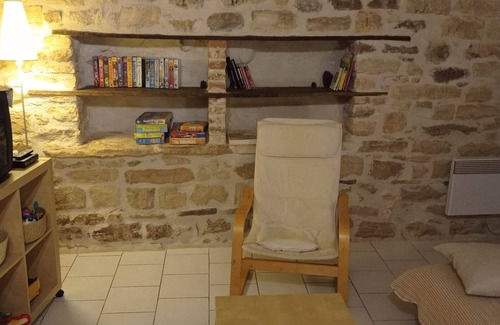 Vagnas House | Gite L'emiline en Ardèche Pour 2-4 Pers. à Vagnas Maison de Village Authentique