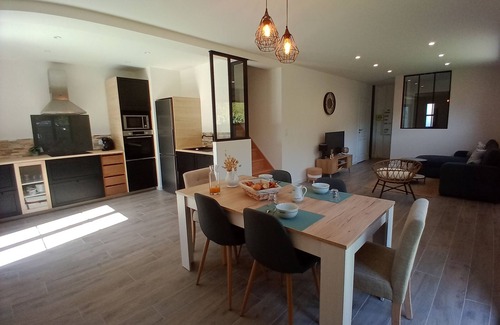 Jullouville-les-Pins Cottage | GITE L'ESCAPADE BORD DE MER