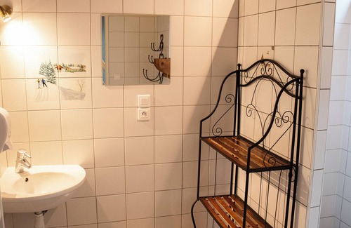 Arc-sous-Cicon House | Gîte l'Essentiel, farmhouse group accommodation with spa and sauna, playground