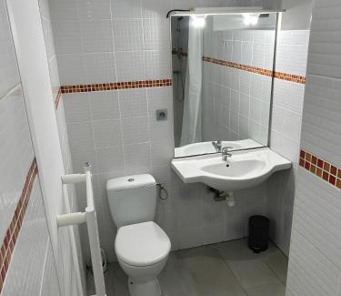 Saint-Martin-des-Fontaines House | Gite les garnes