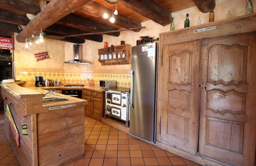 La Chapelle-d'Alagnon Cottage | Gite La Chapelle-d'Alagnon, 5 bedrooms, 12 persons