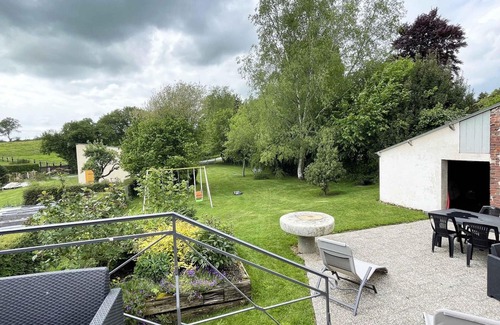 La Mesniere Cottage | Gite La Mesnière, 4 bedrooms, 12 persons