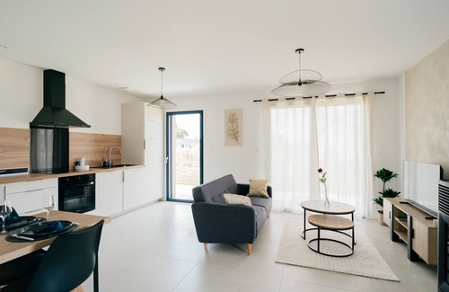 Dol-de-Bretagne House | Gîte La Parenthèse with Balneo and Hammam, near Mont St Michel and Saint Malo