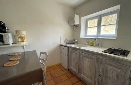 Saumane-de-Vaucluse House | Gîte Lavande with swimming pool in the heart of Provence with a sensational view!