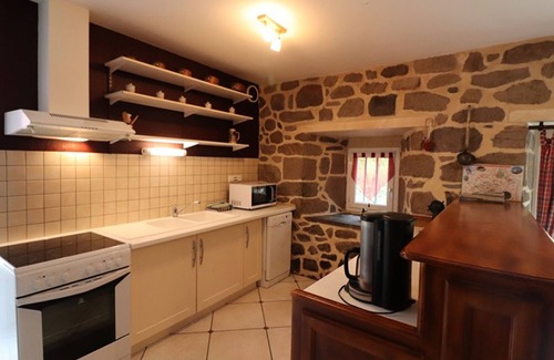 Lavigerie Cottage | Gite Lavigerie, 3 bedrooms, 6 persons