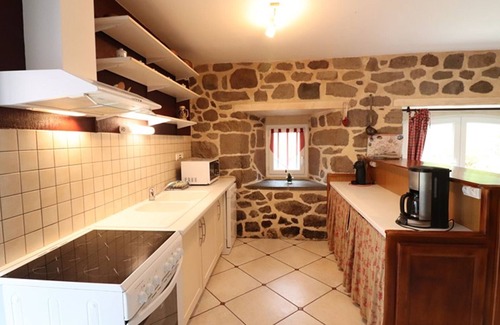 Lavigerie Cottage | Gite Lavigerie, 3 bedrooms, 6 persons