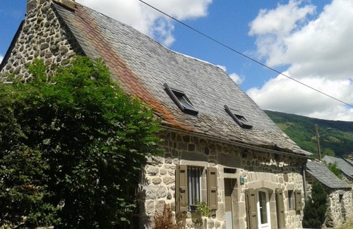Lavigerie Cottage | Gite Lavigerie, 3 bedrooms, 6 persons