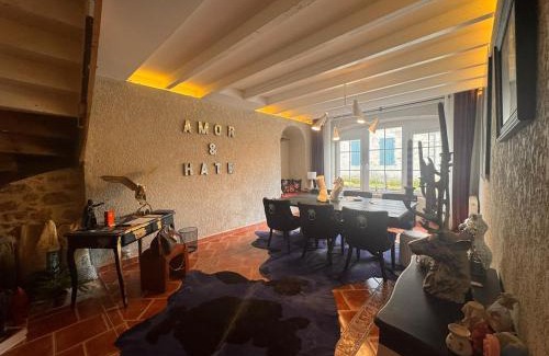 Le Puy House | Gite Le charme 1 a 8 PAX