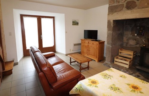 Le Claux Cottage | Gite Le Claux, 2 bedrooms, 4 persons