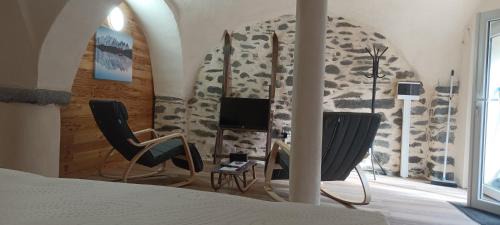 Saint-Martin-de-la-Porte Apartment | gite le bec d'aigle 2 pers