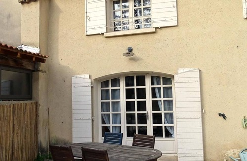 Cabannes Cottage | Gîte 'Le Gite Au Coin Du Feu' with Private Terrace, Wi-Fi and Air Conditioning