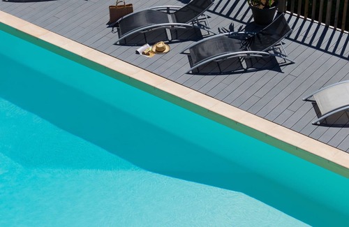 Saint-Jean-de-Sixt Apartment | Gîte Le Vardi - Chalet ARAVIS COSY with spa and summer pool