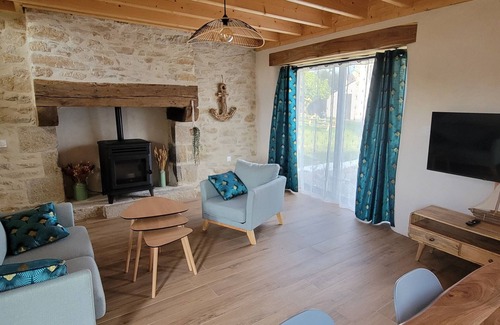 Kernilis House | Gîte "Les Glycines" is located in Kernilis, in the heart of the Léon region.