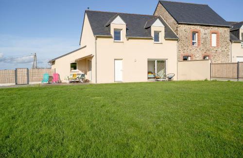 Corseul House | Gite Les Portes De Montafilan