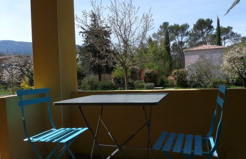 Nans-les-Pins Apartment | Gite Linaye in the Sainte Baume massif