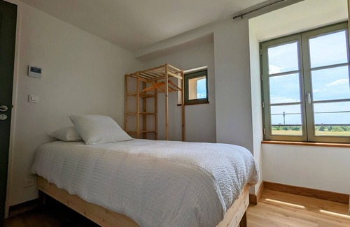 Lureuil Cottage | Gite Lureuil, 4 bedrooms, 15 persons