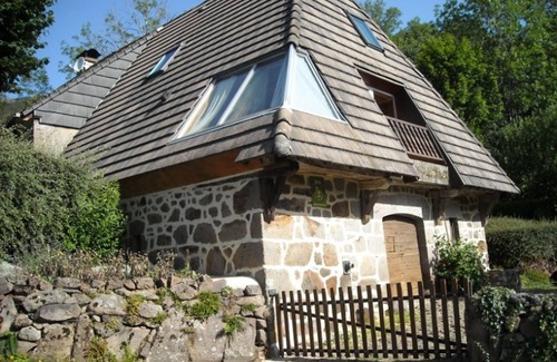 Mandailles-Saint-Julien Cottage | Gite Mandailles-Saint-Julien, 3 bedrooms, 6 persons